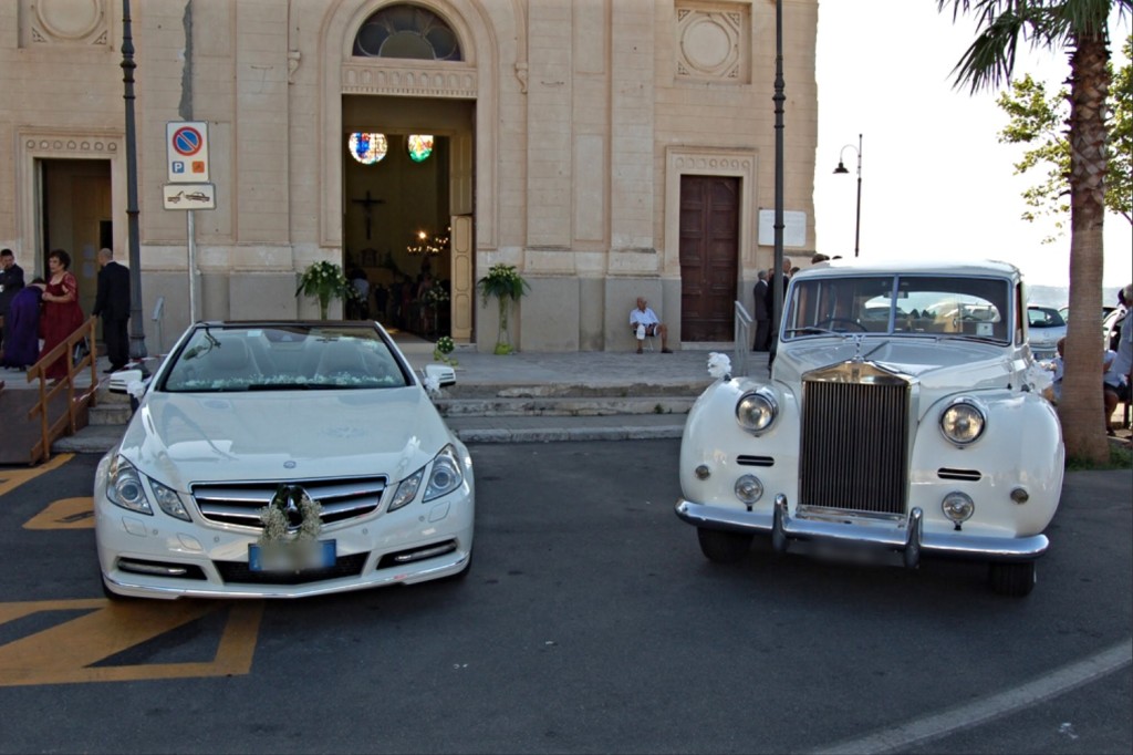 auto-sposi-Napoli_Mercedes-e-cabrio_auto-matrimoni-Napoli